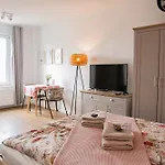 Apartament Hans & Franz Zimmervermietung *